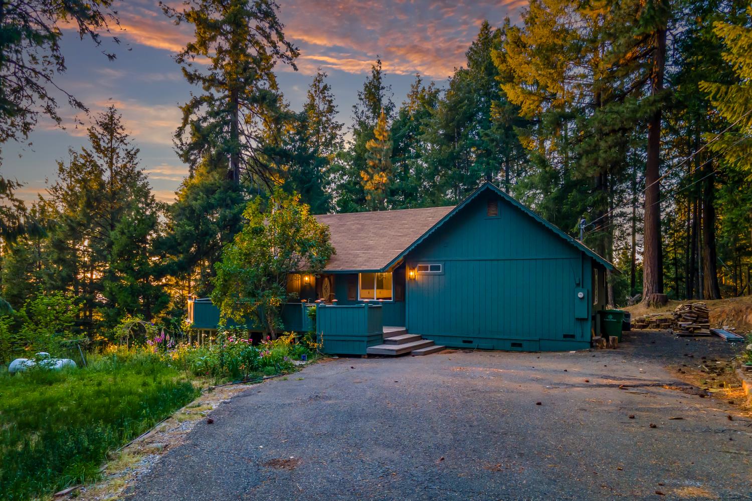 5686 Blue Mountain Drive