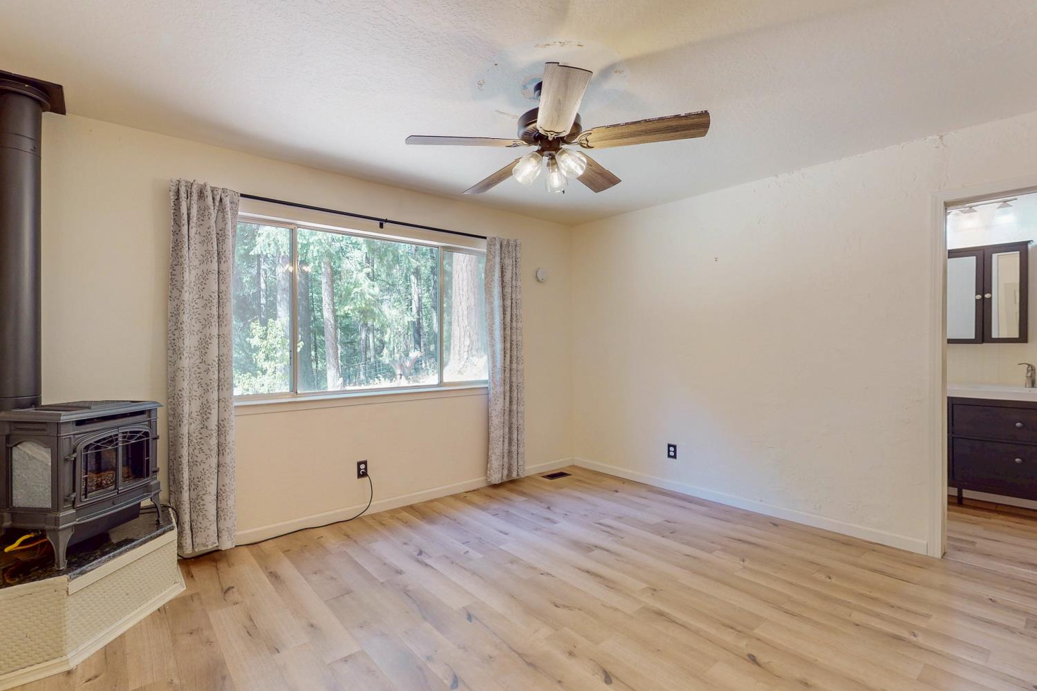 5686 Blue Mountain Drive