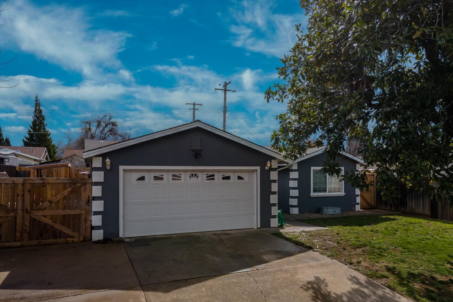 9192 Pershing Avenue