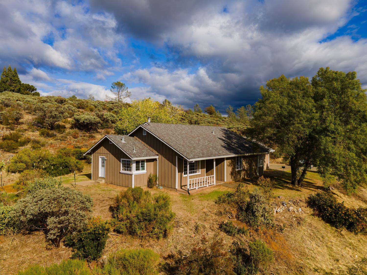 3834 Loma Drive