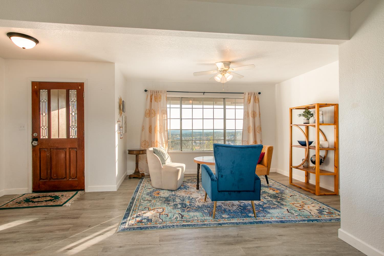 3834 Loma Drive