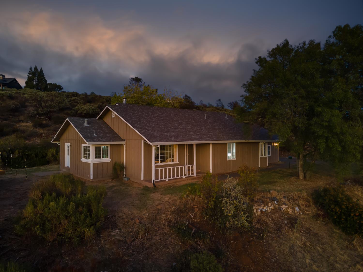 3834 Loma Drive