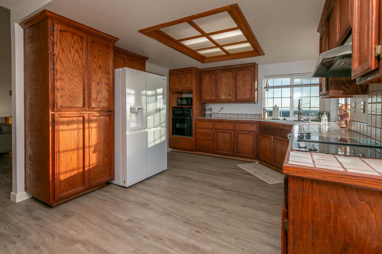 3834 Loma Drive