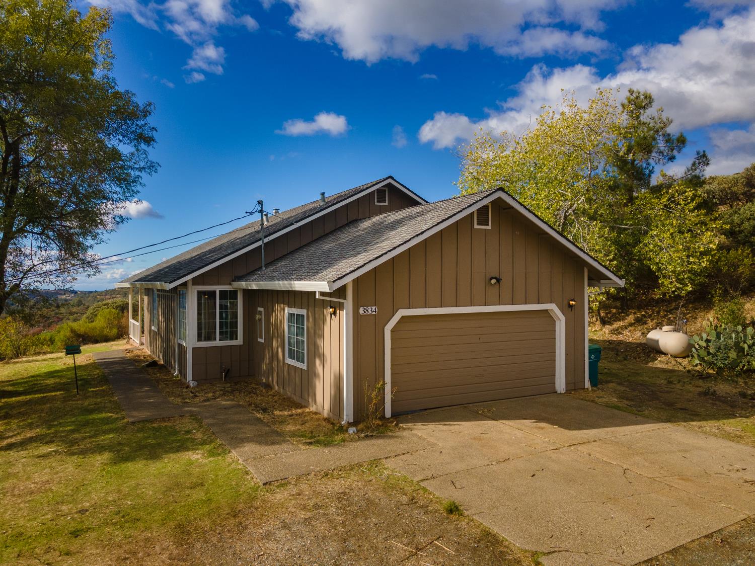 3834 Loma Drive