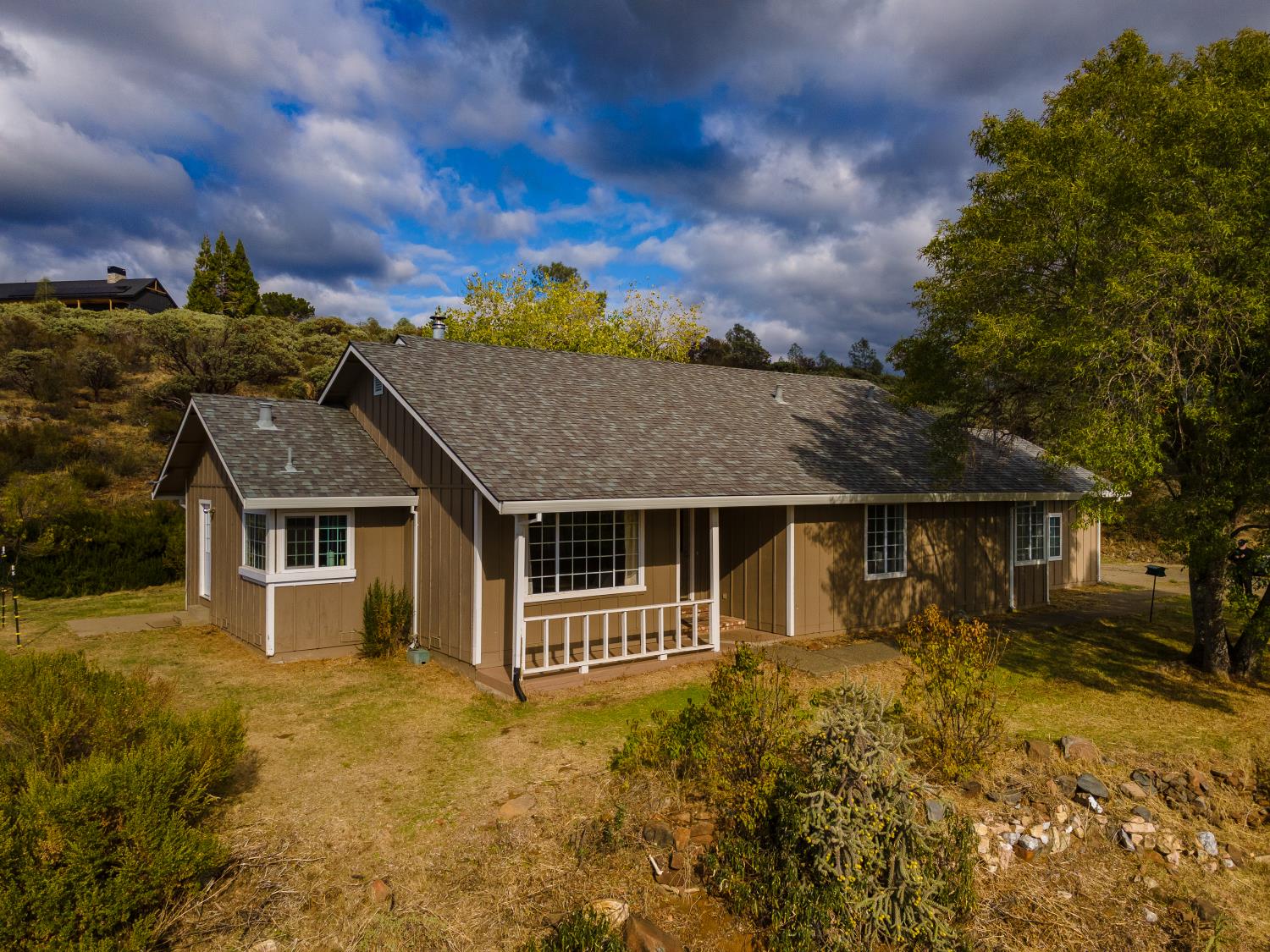 3834 Loma Drive