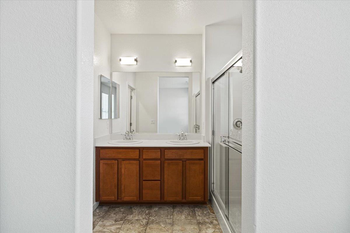 3216 Bridgeway Drive