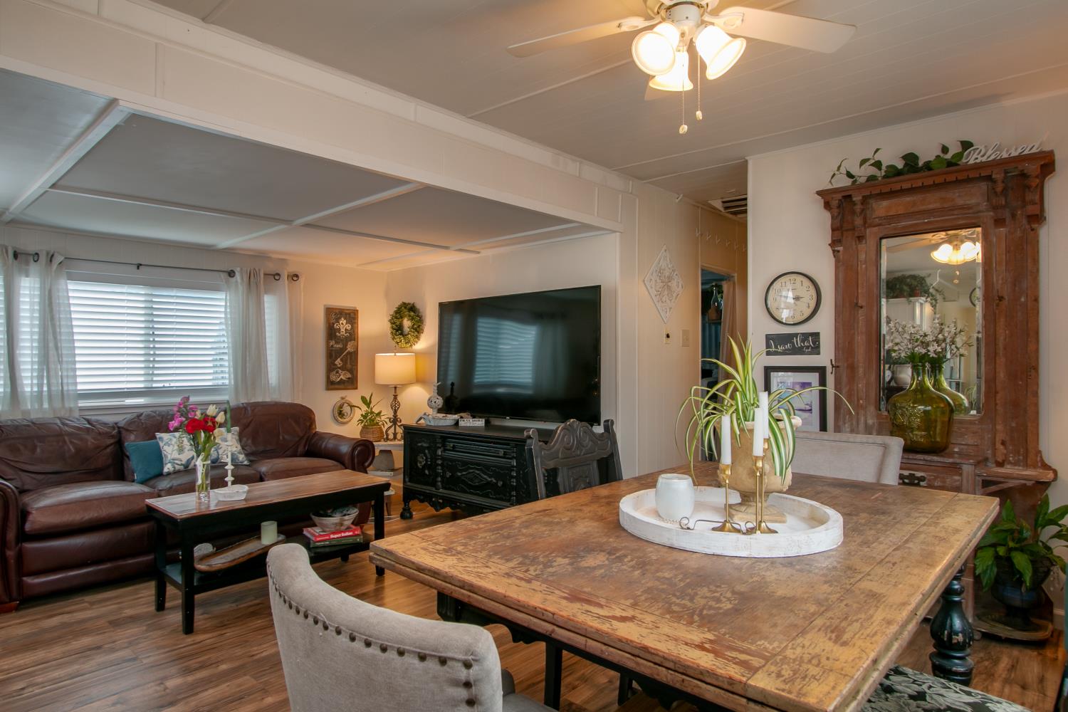 3881 Many Oaks Lane 27