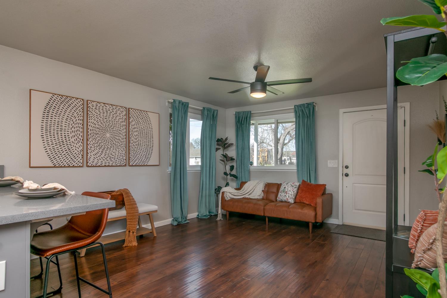 6290 El Dorado Street