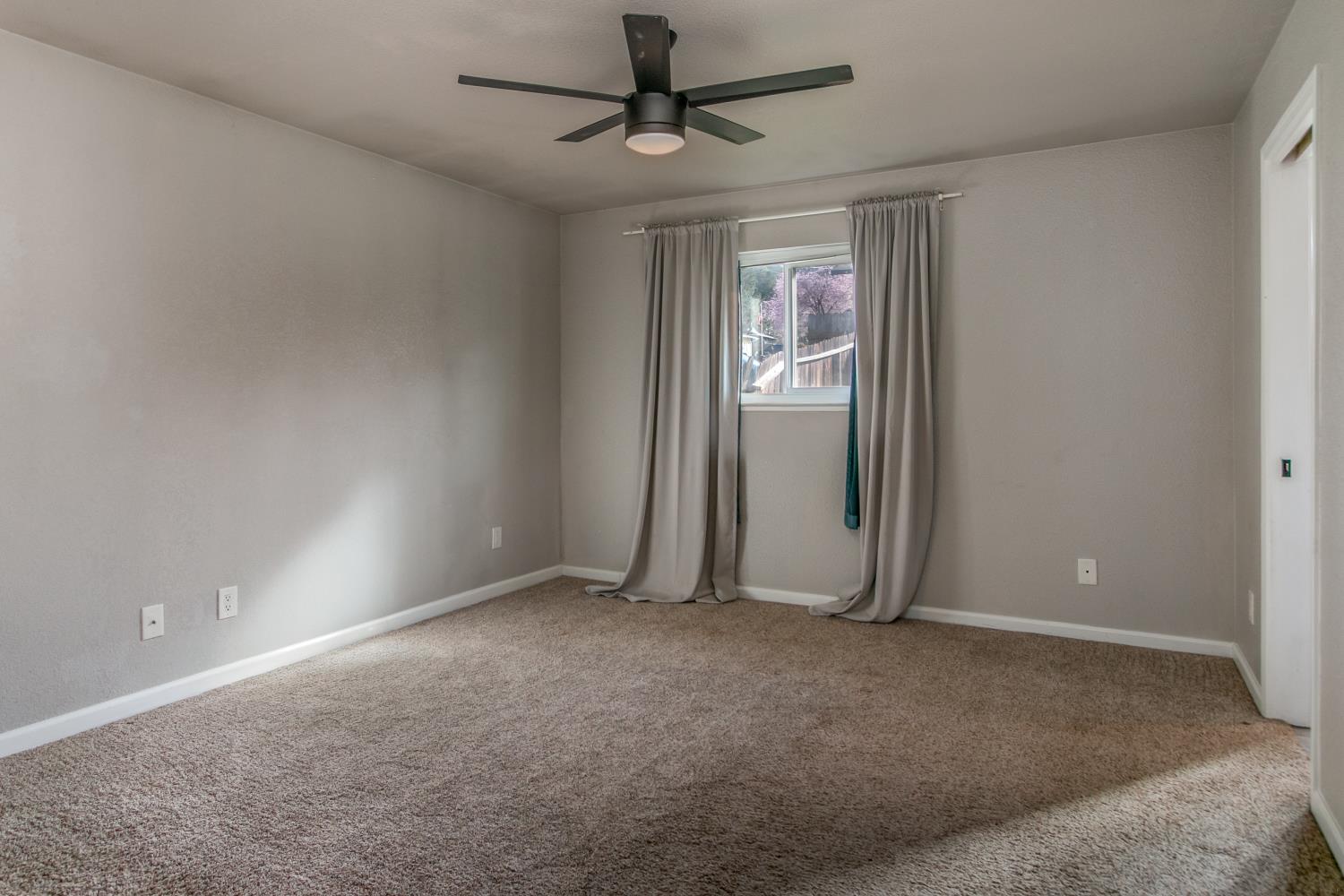 6290 El Dorado Street