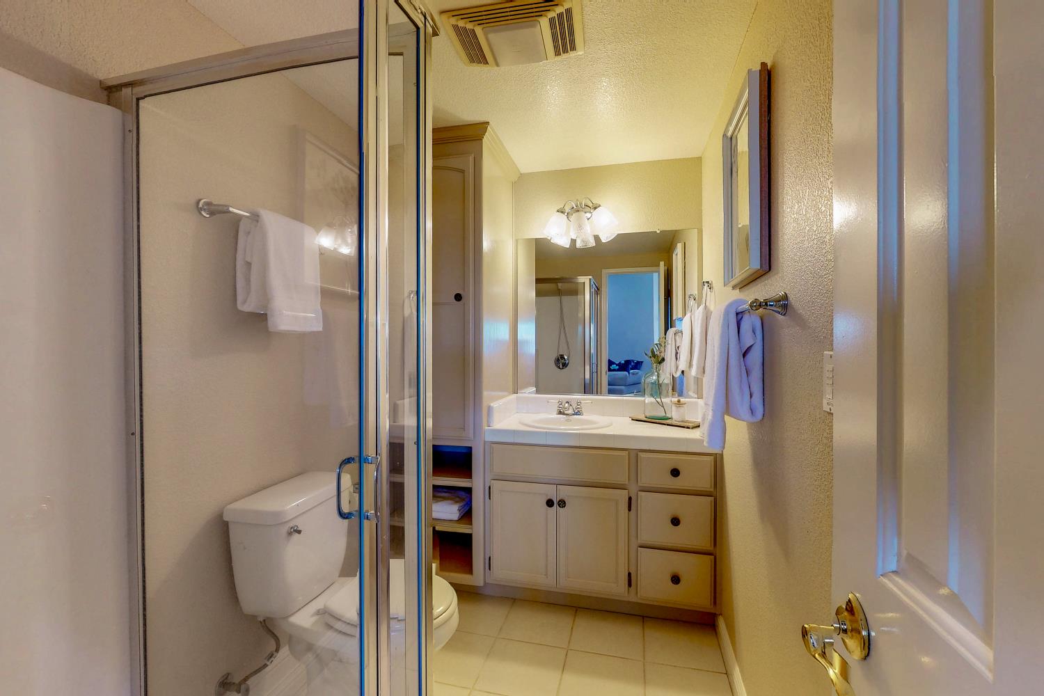 3287 Knollridge Drive