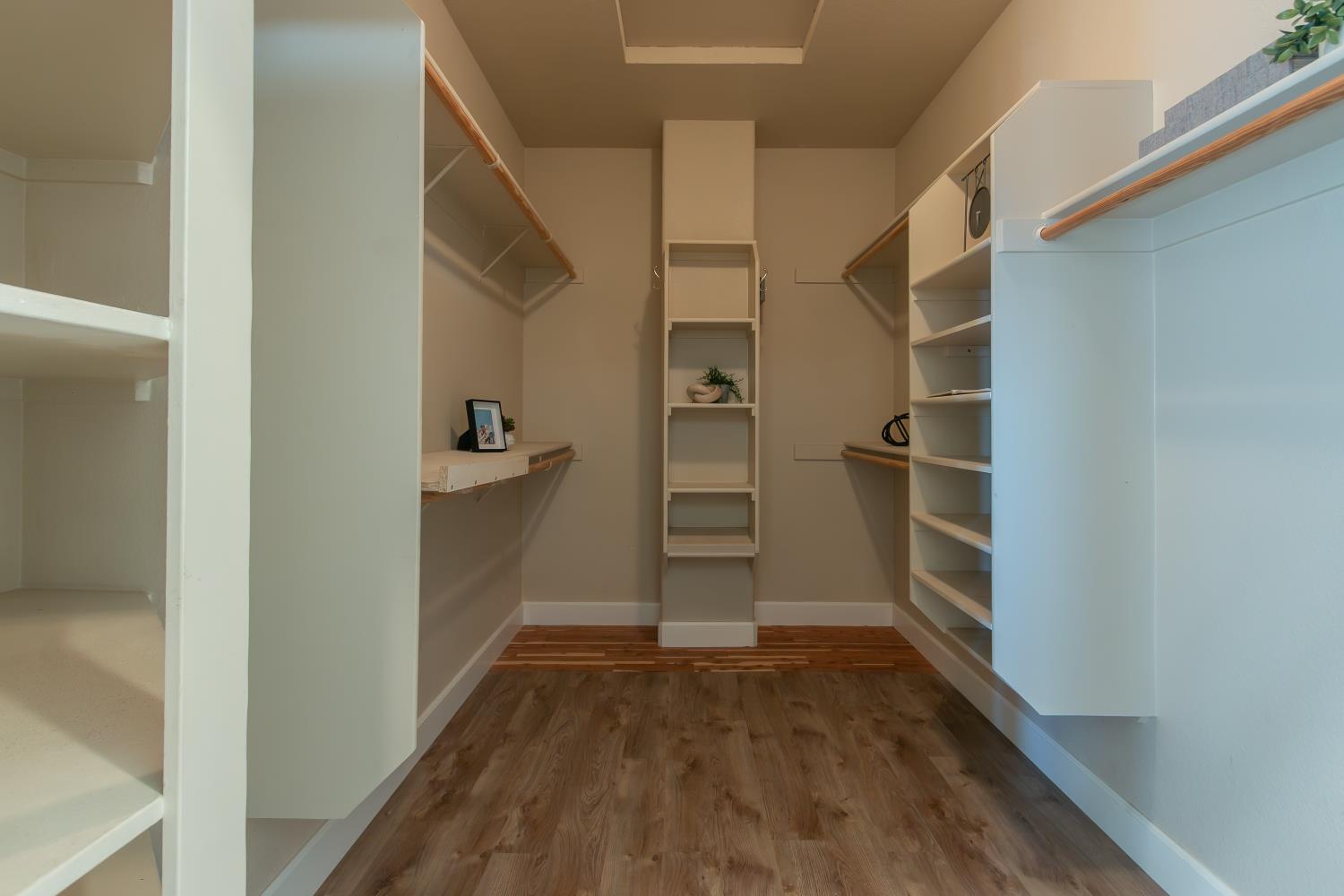 3287 Knollridge Drive