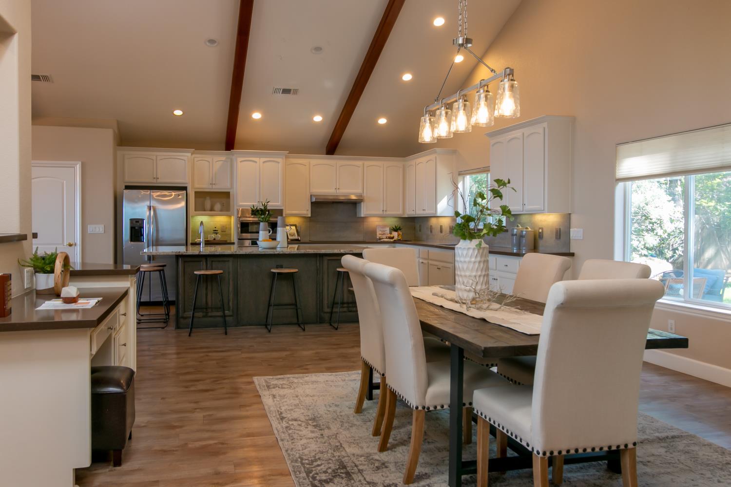 3287 Knollridge Drive