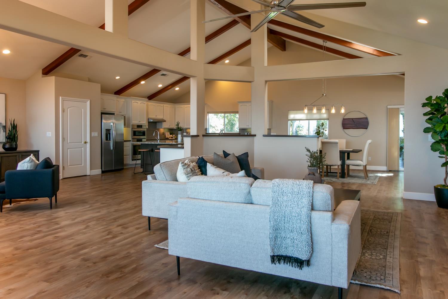 3287 Knollridge Drive