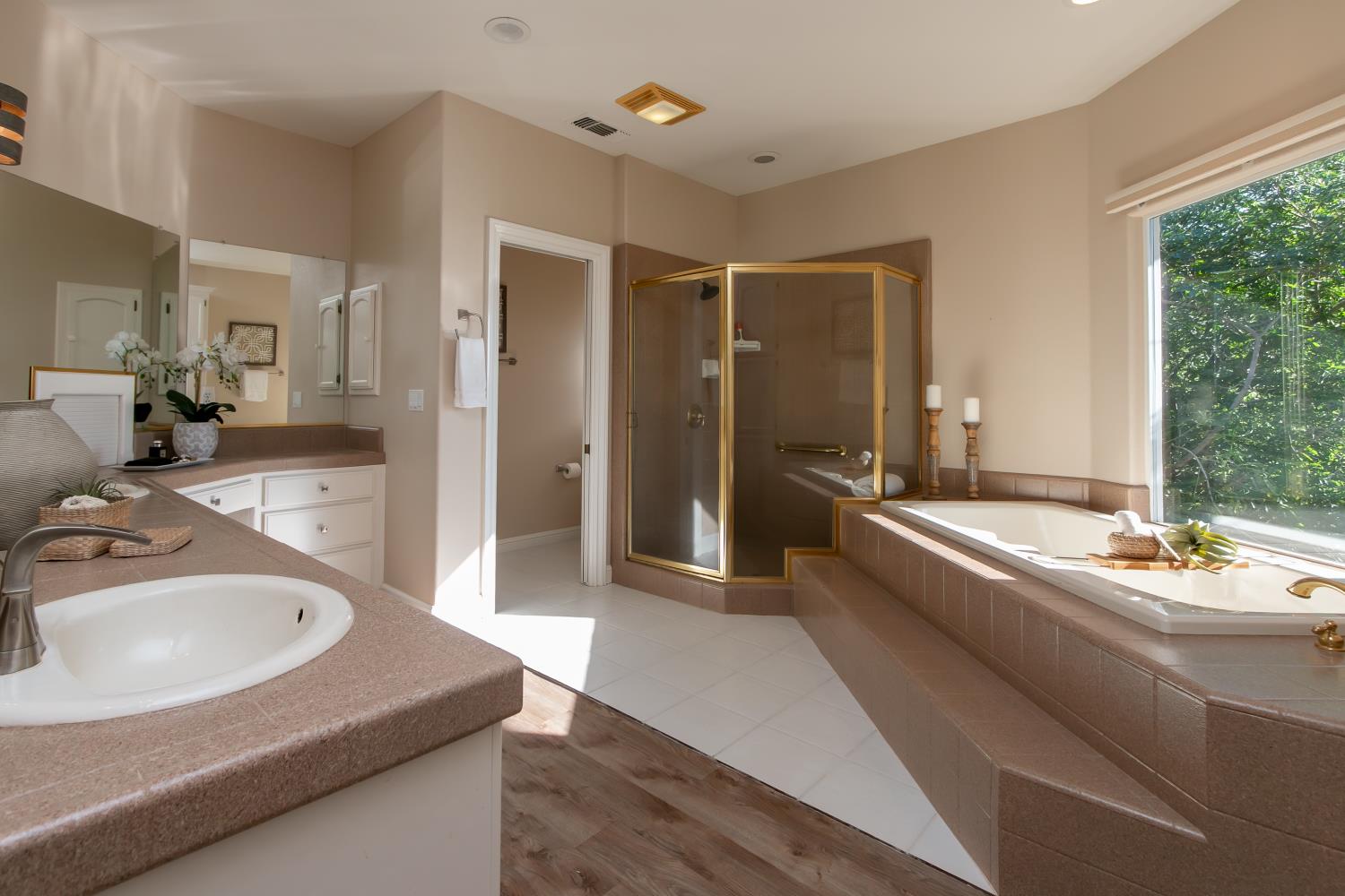 3287 Knollridge Drive