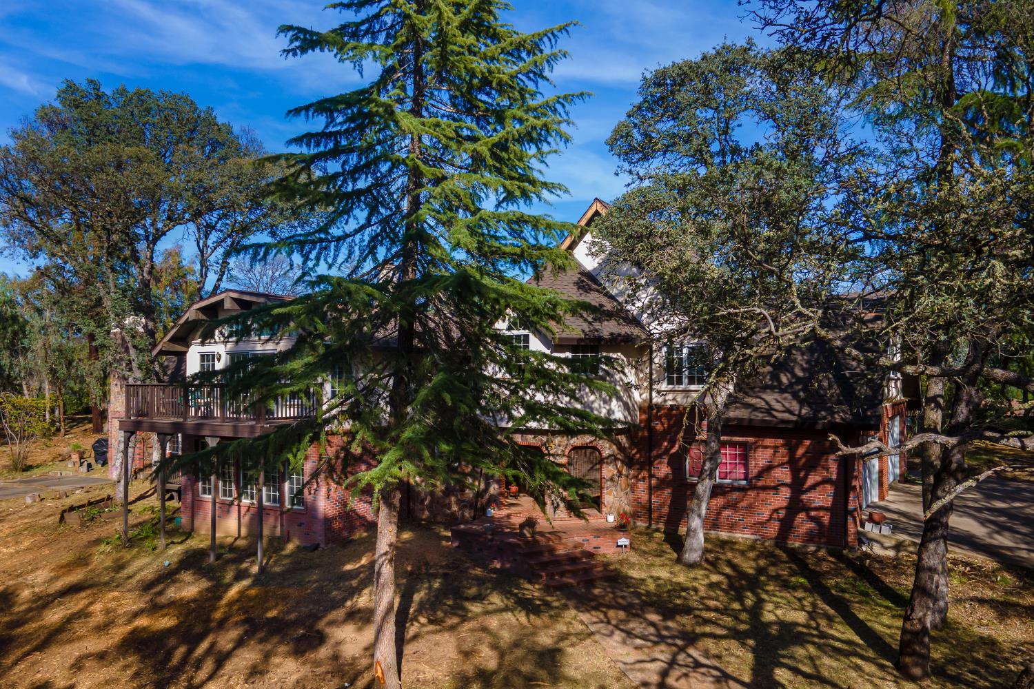 2467 Highland Hills Drive