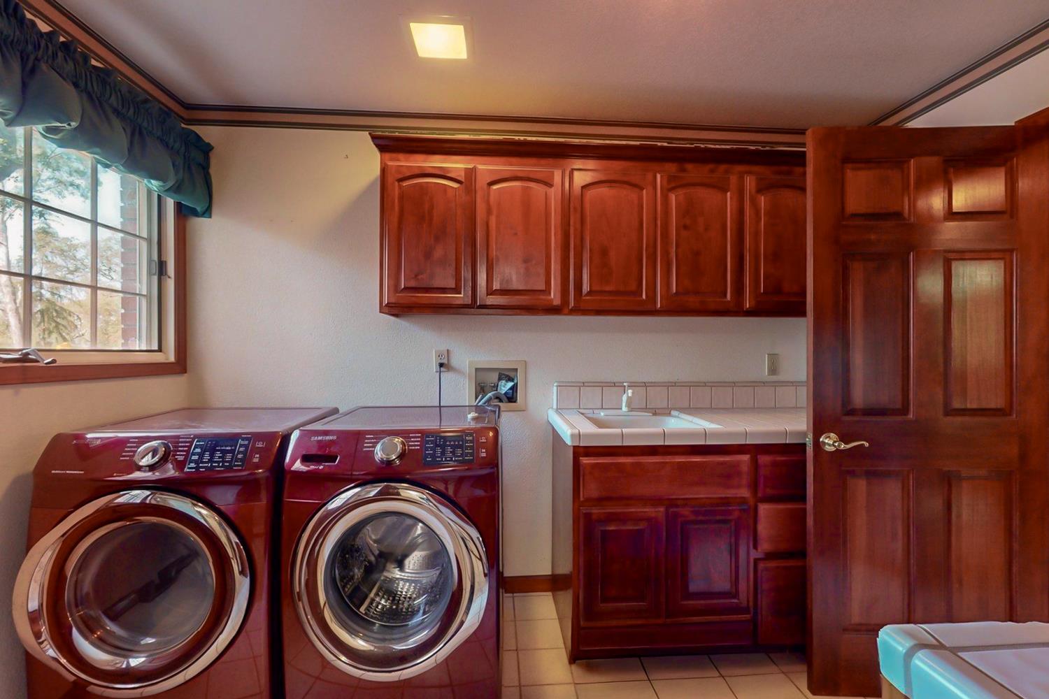 2467 Highland Hills Drive