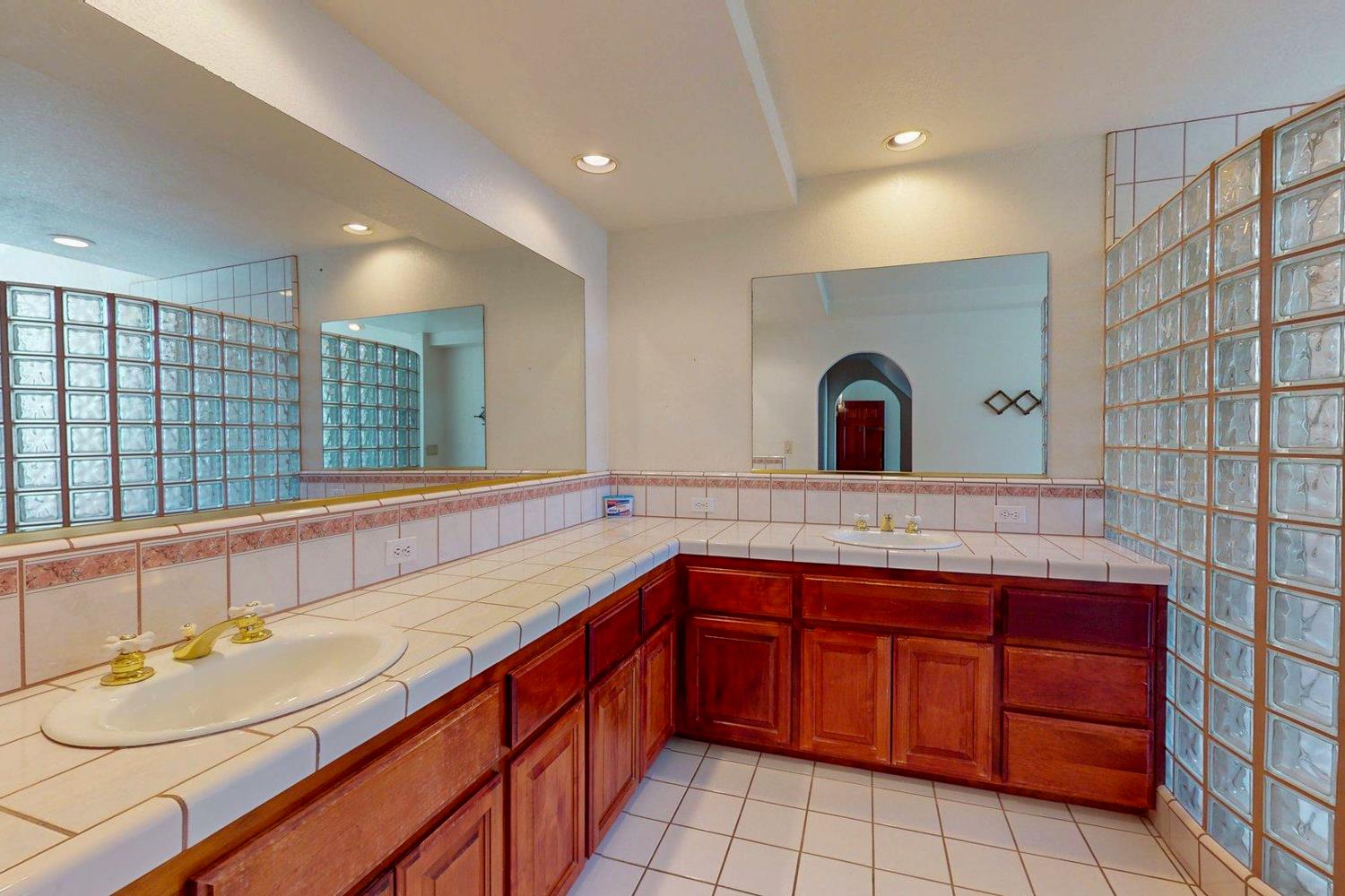 2467 Highland Hills Drive