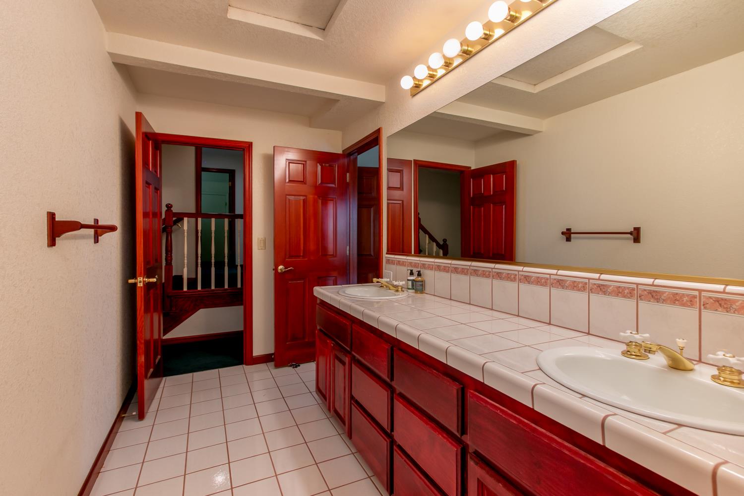 2467 Highland Hills Drive