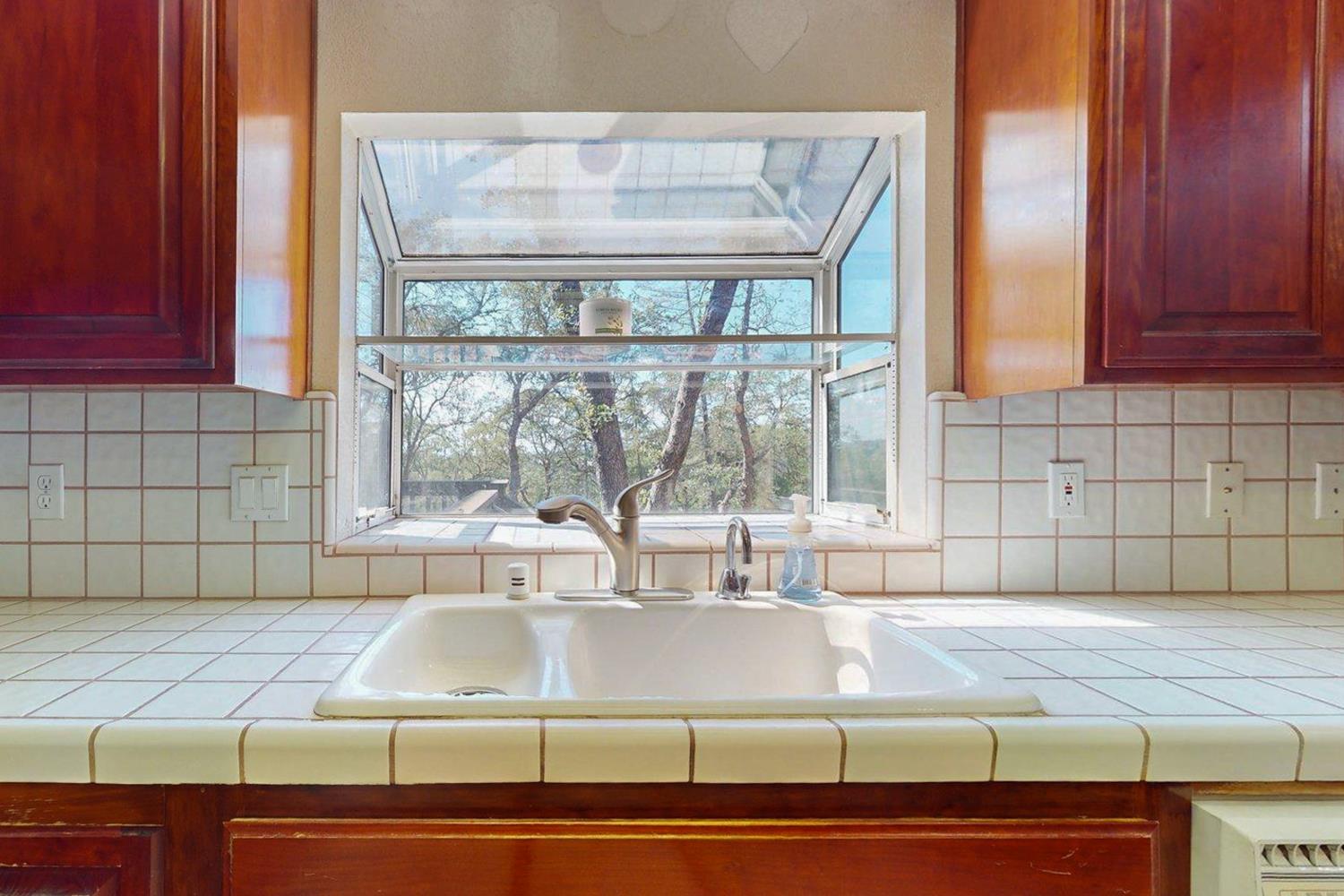 2467 Highland Hills Drive