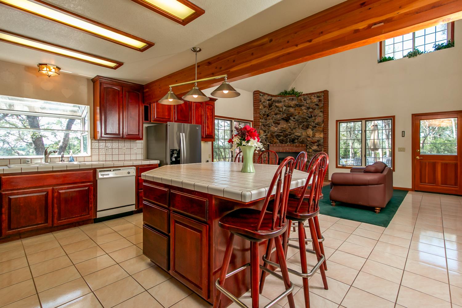 2467 Highland Hills Drive