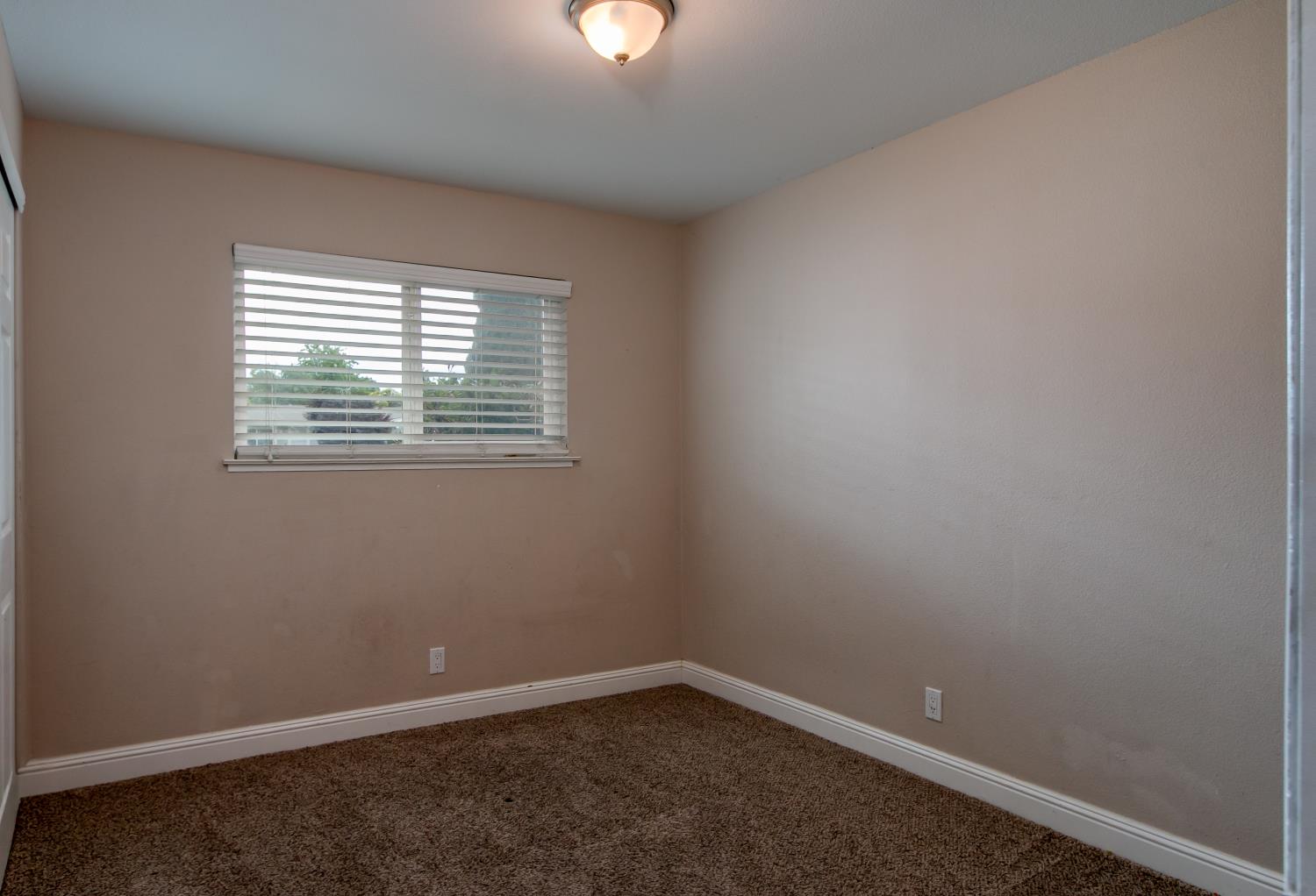 5588 Coronado Lane