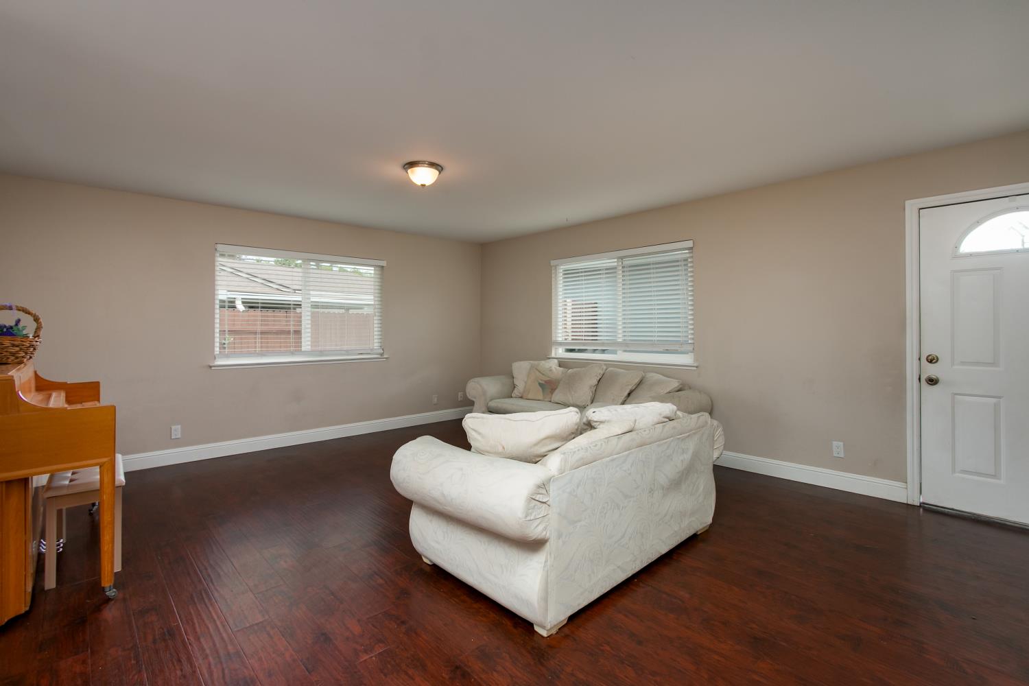 5588 Coronado Lane