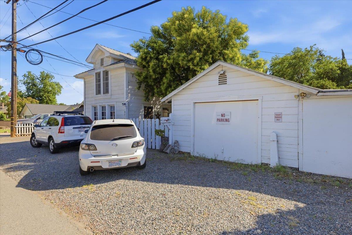 801 Mormon St
