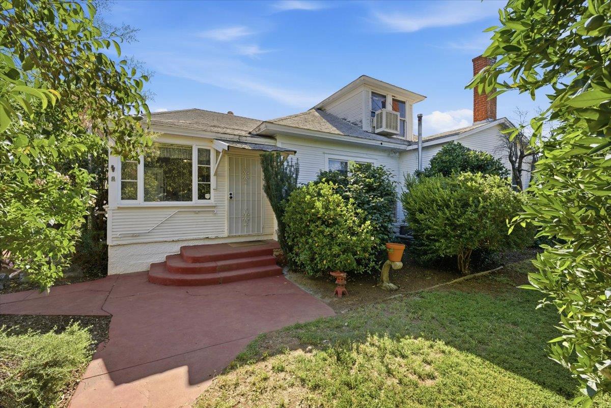 801 Mormon St