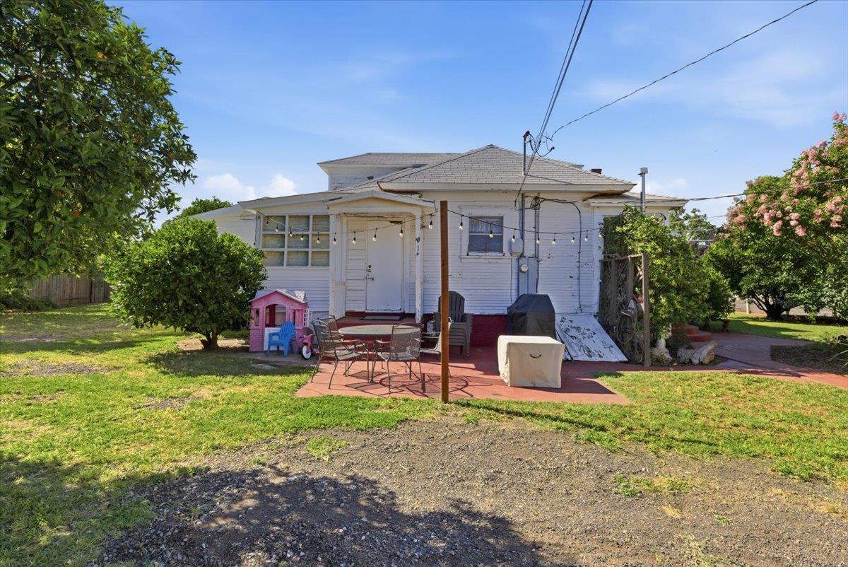 801 Mormon St