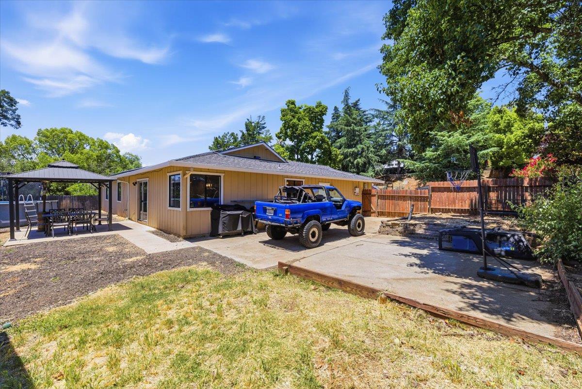 3210 Bentley Drive