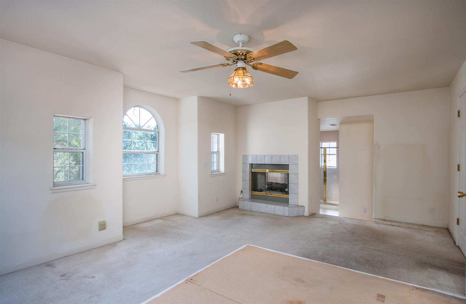1487 Country Club Drive