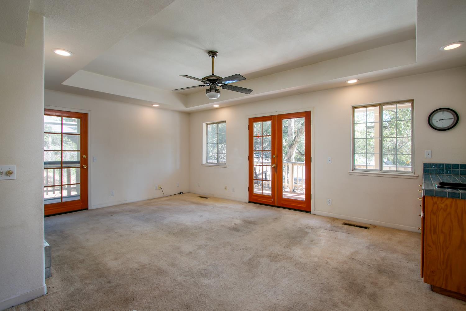 1487 Country Club Drive
