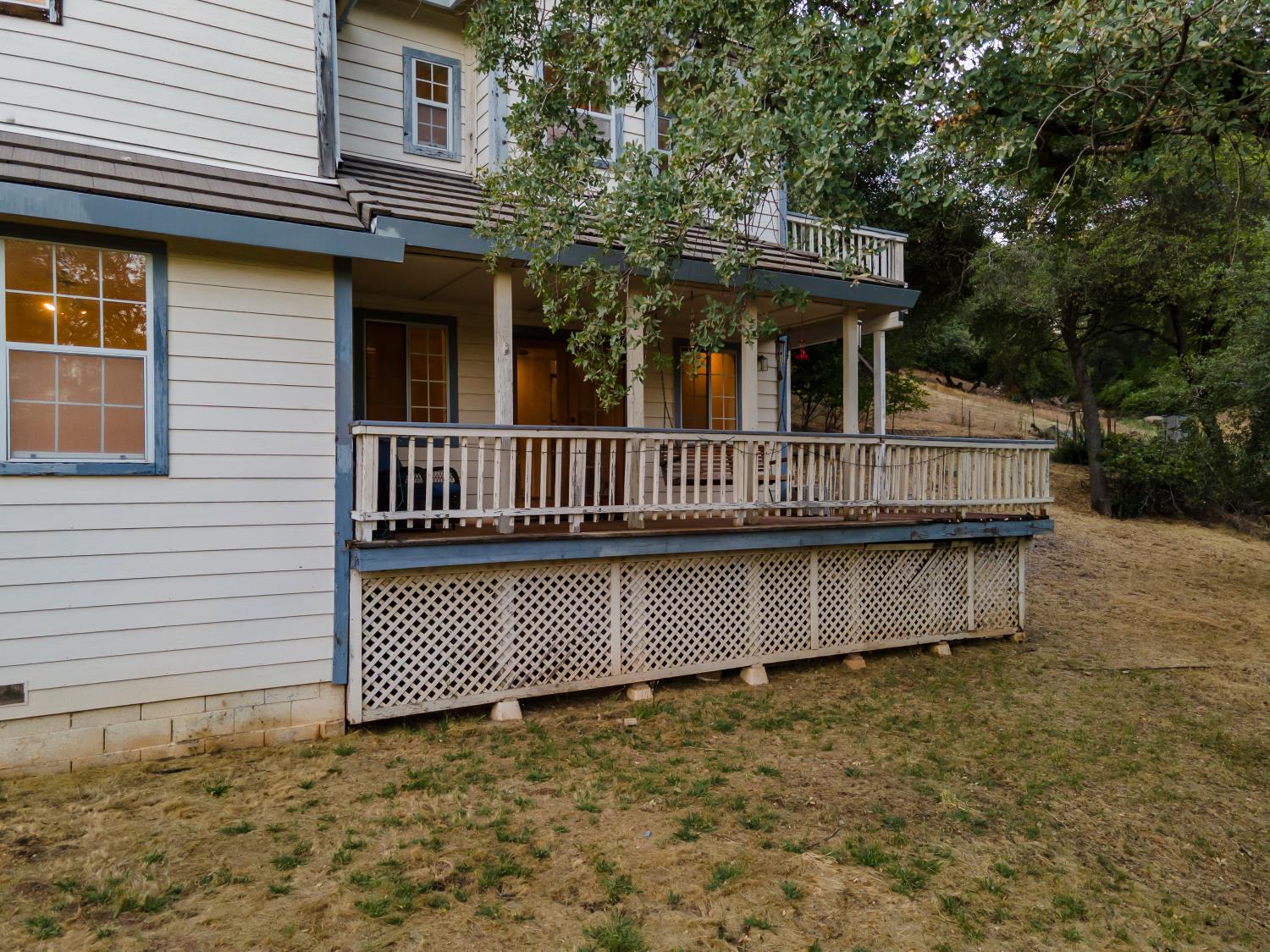 1487 Country Club Drive