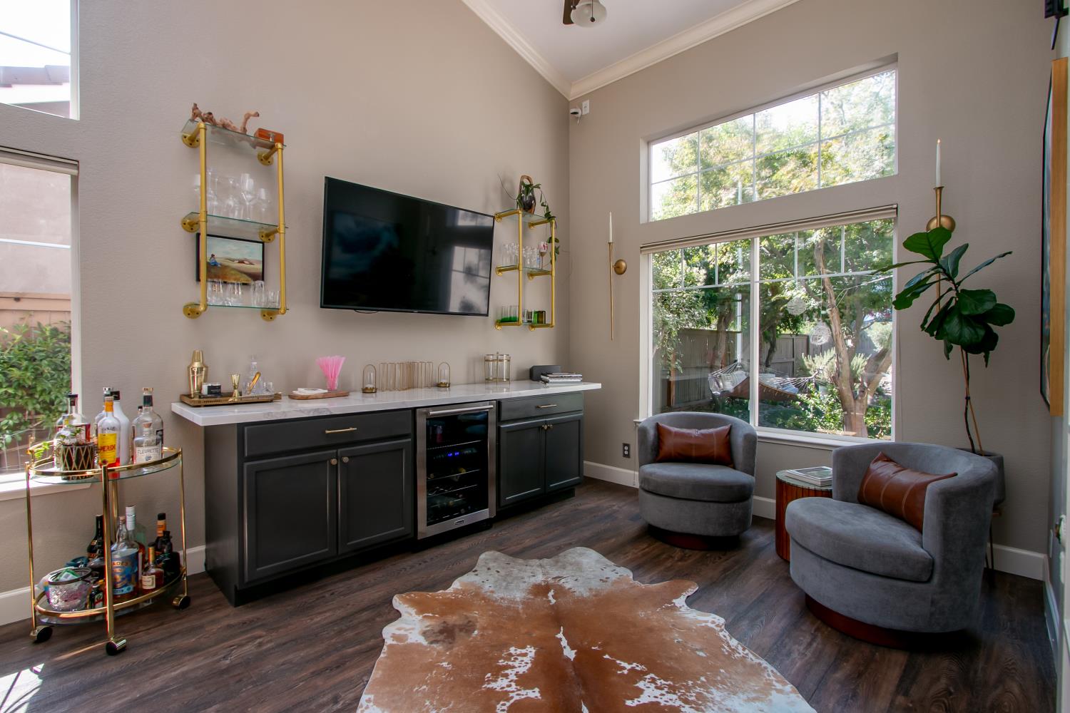 3927 Moraga Drive