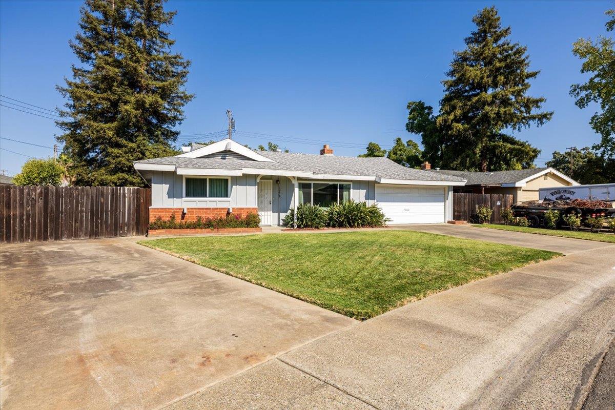 10807 Berwick Way