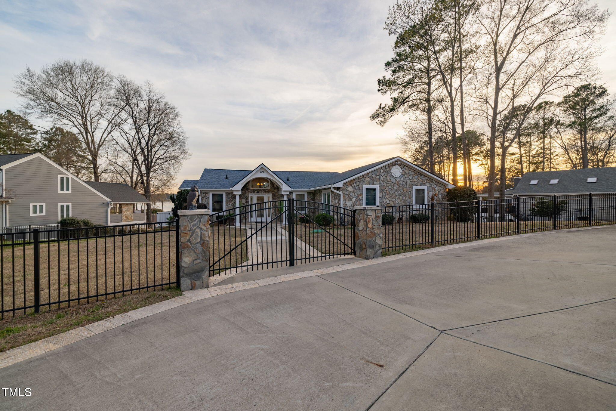 122 Aviator Lane