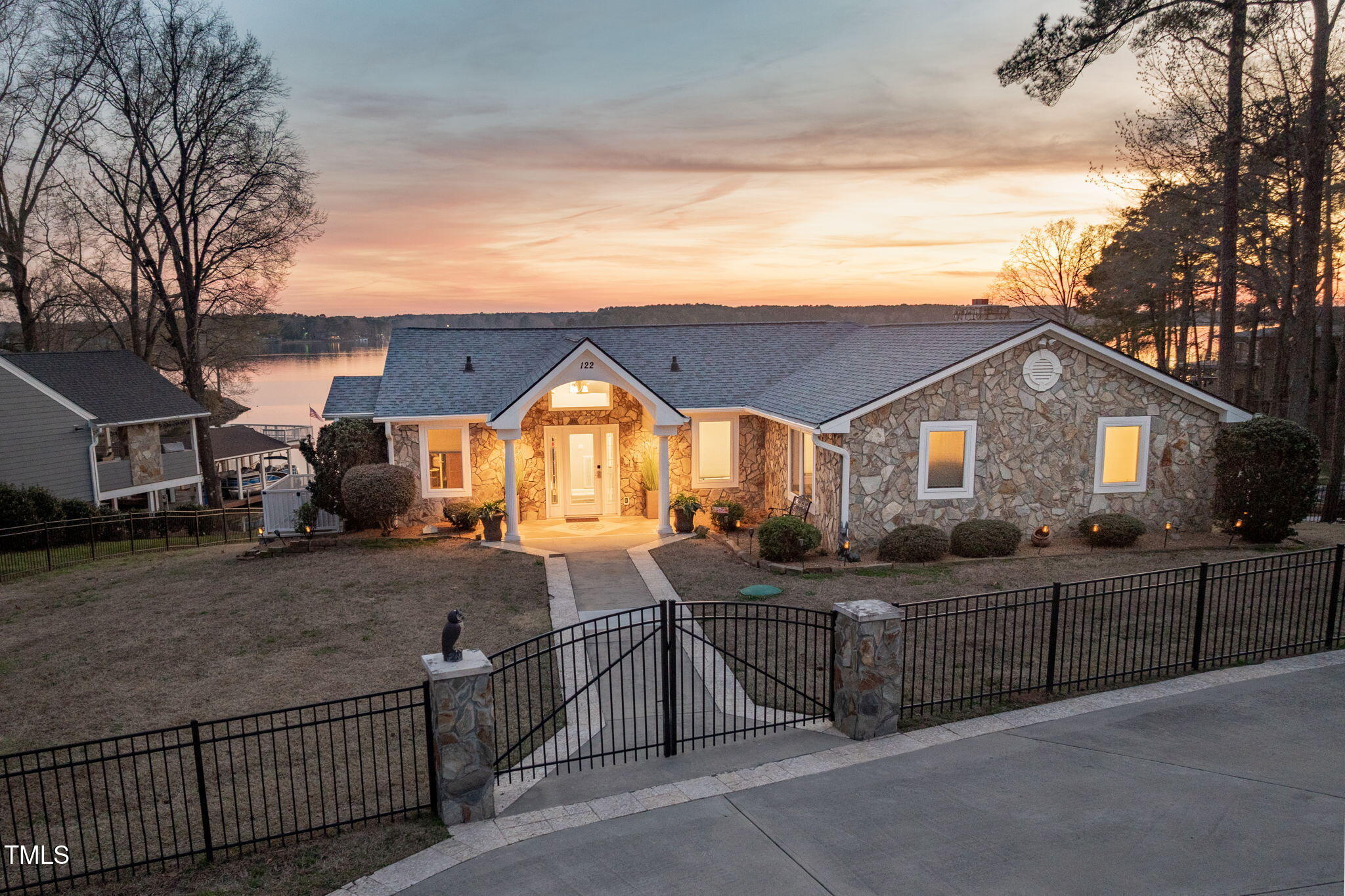 122 Aviator Lane