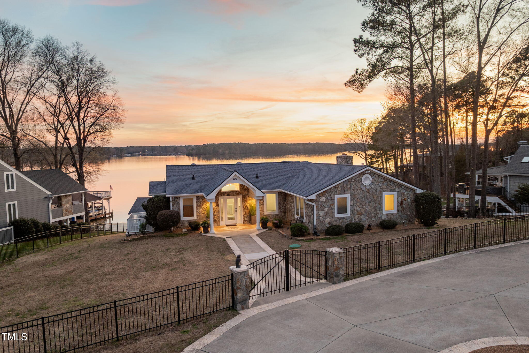 122 Aviator Lane