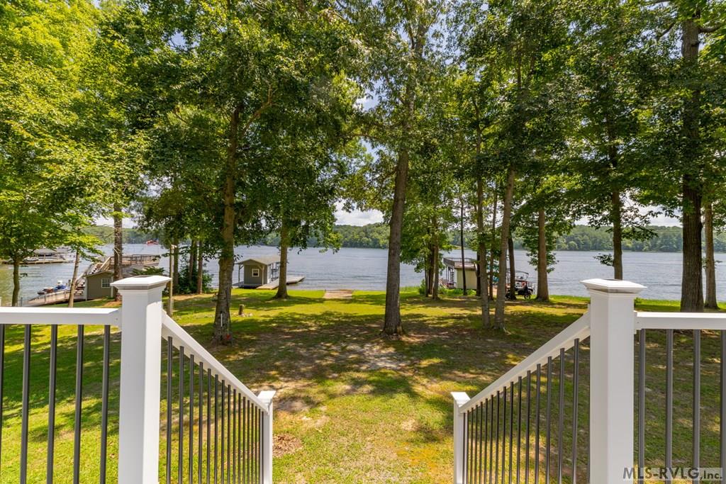 150 E Cove Drive