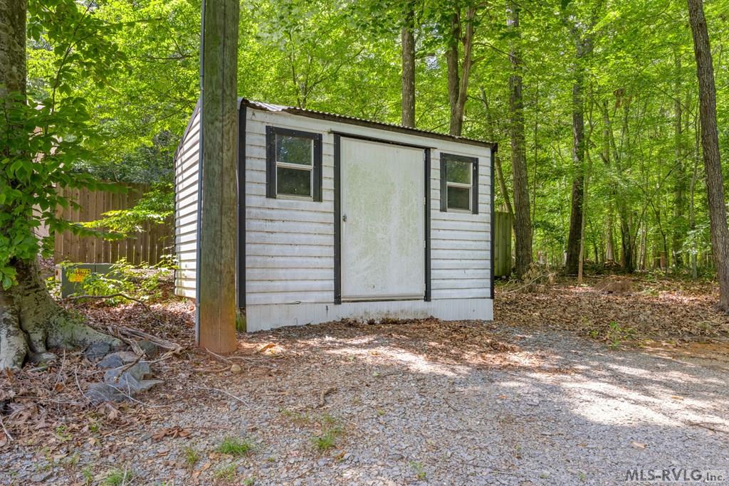 150 E Cove Drive
