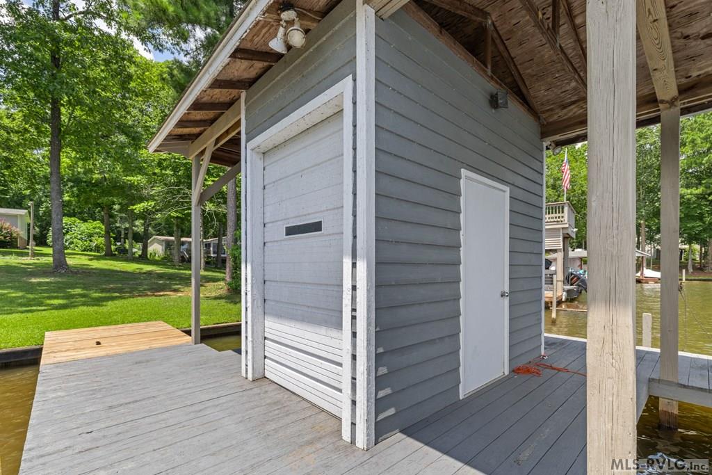 150 E Cove Drive