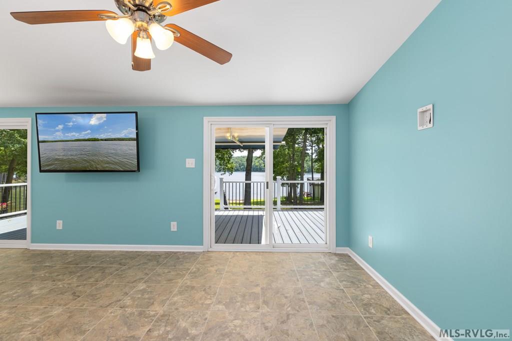 150 E Cove Drive