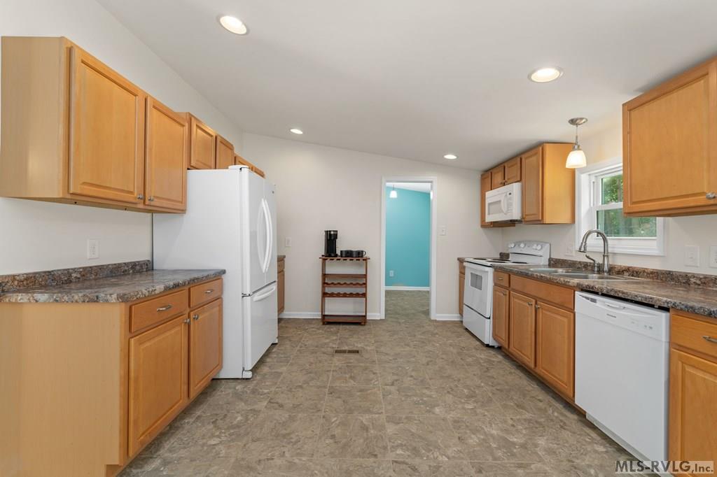 150 E Cove Drive