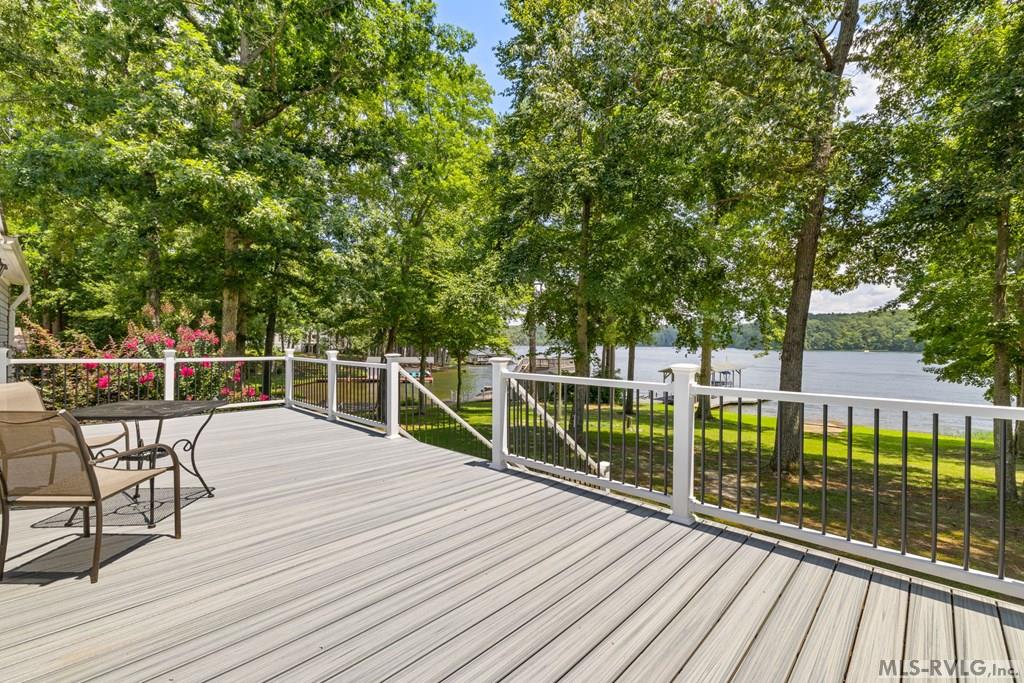 150 E Cove Drive