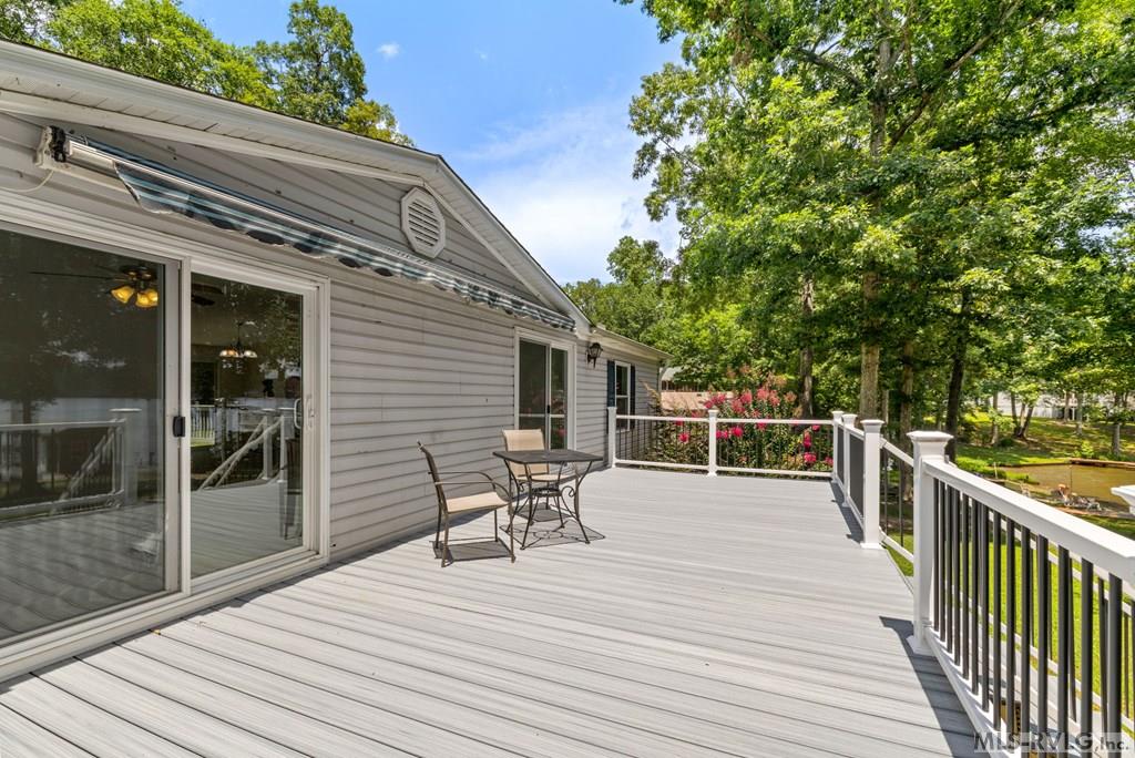 150 E Cove Drive
