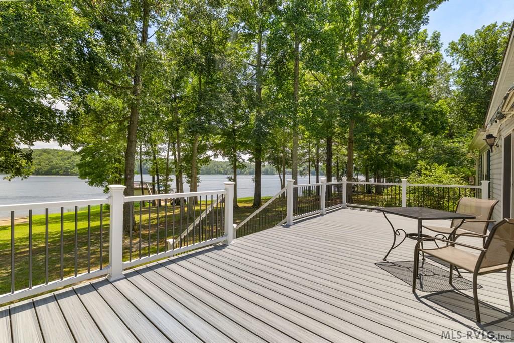 150 E Cove Drive