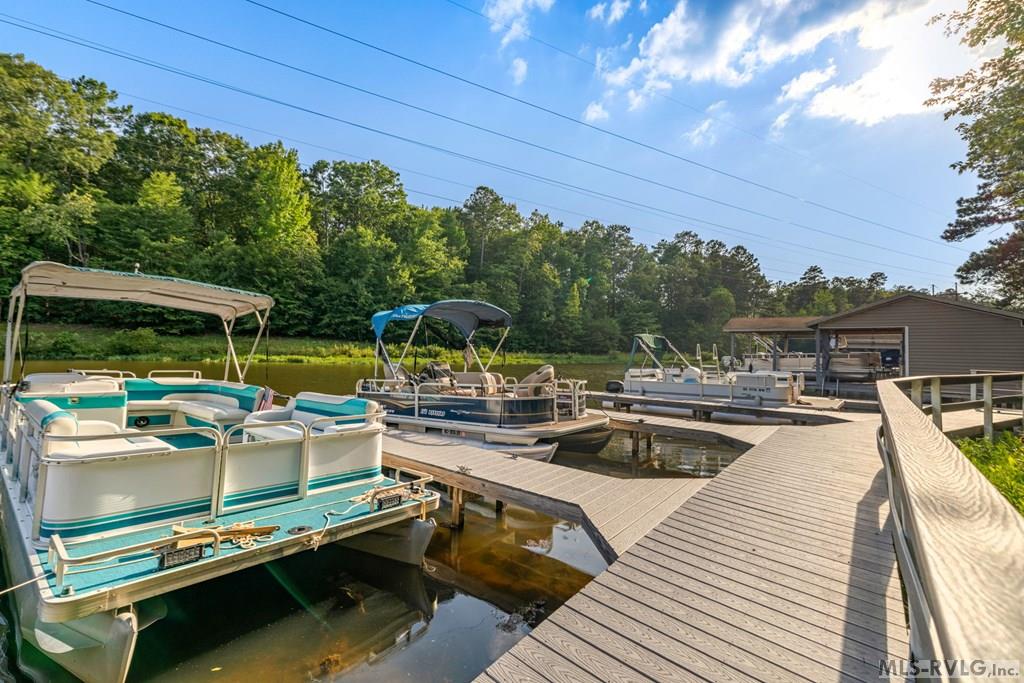 156 E Cove Dr