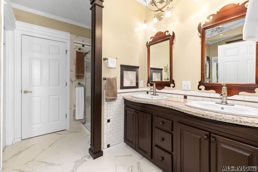 260 W Wood Duck Dr