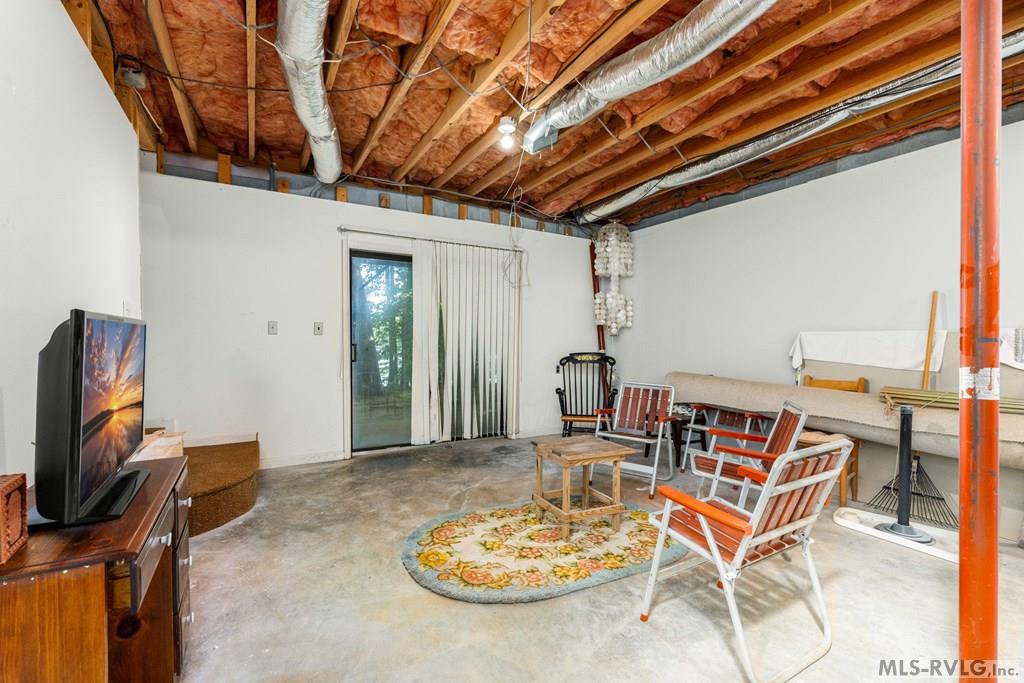 161 Woodland Shores Rd