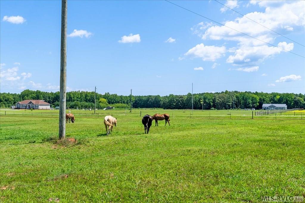 306 Canoe Creek Rd